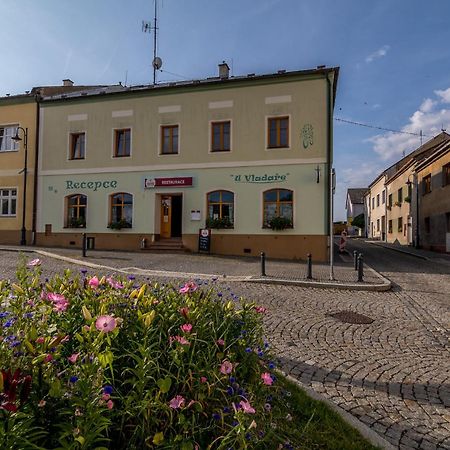 Penzion a restaurace U Vladaře Toužim Exteriér fotografie