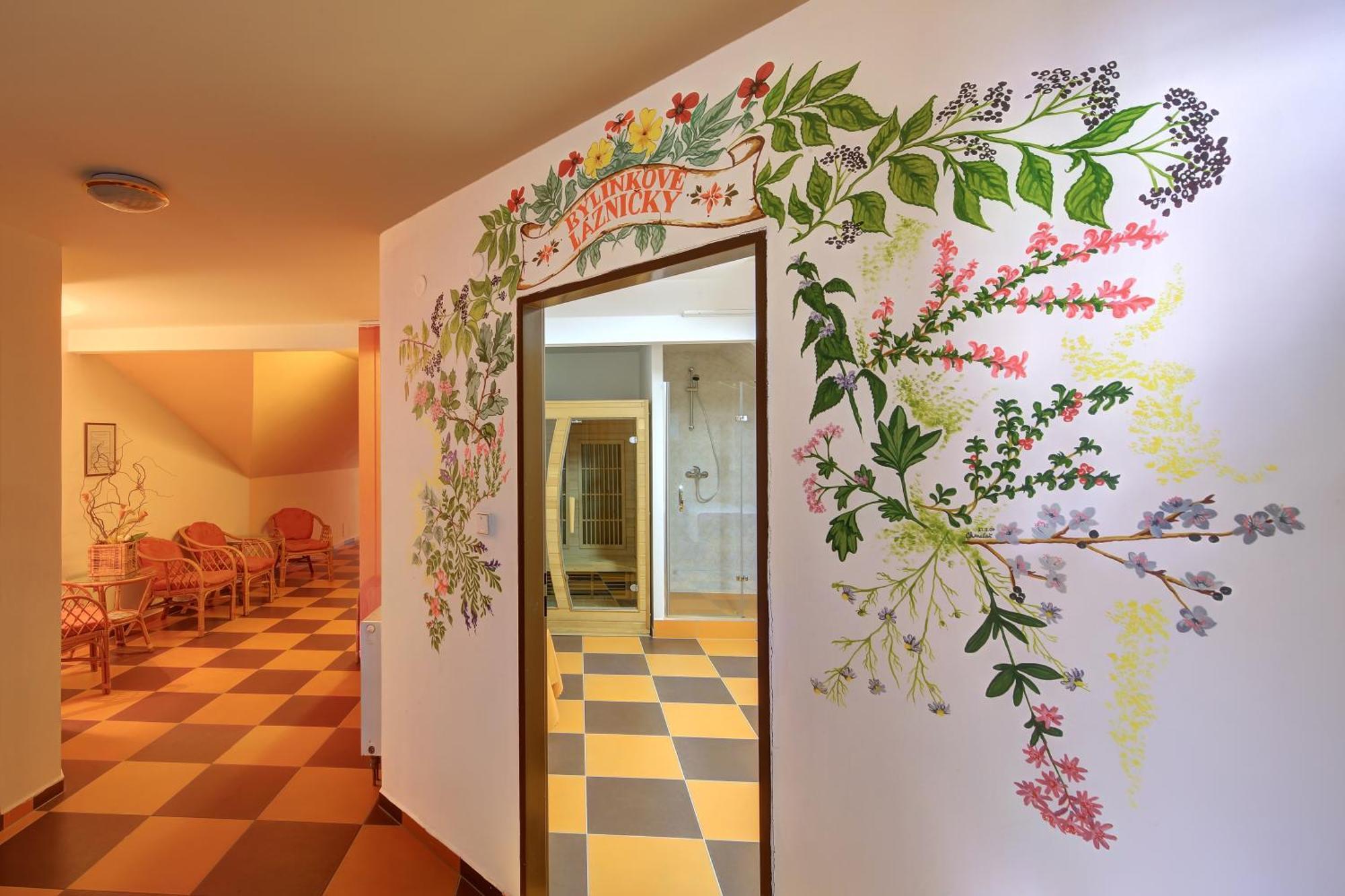 Penzion a restaurace U Vladaře Toužim Exteriér fotografie