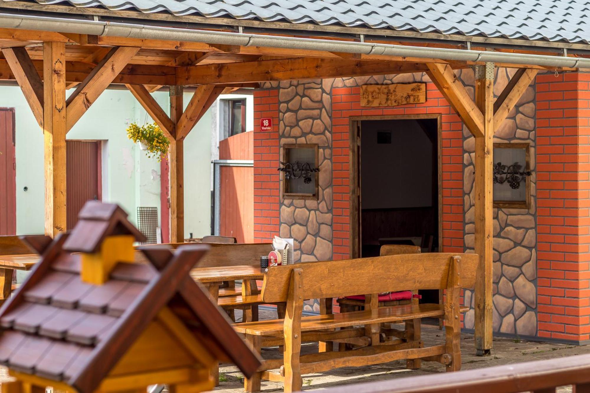 Penzion a restaurace U Vladaře Toužim Exteriér fotografie