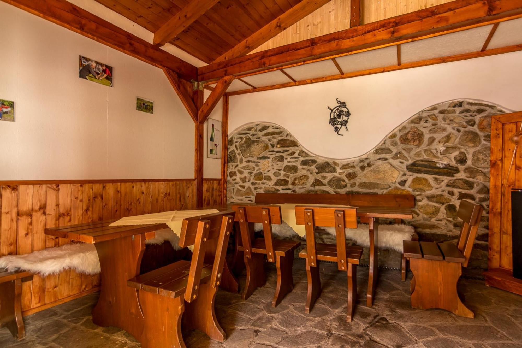 Penzion a restaurace U Vladaře Toužim Exteriér fotografie