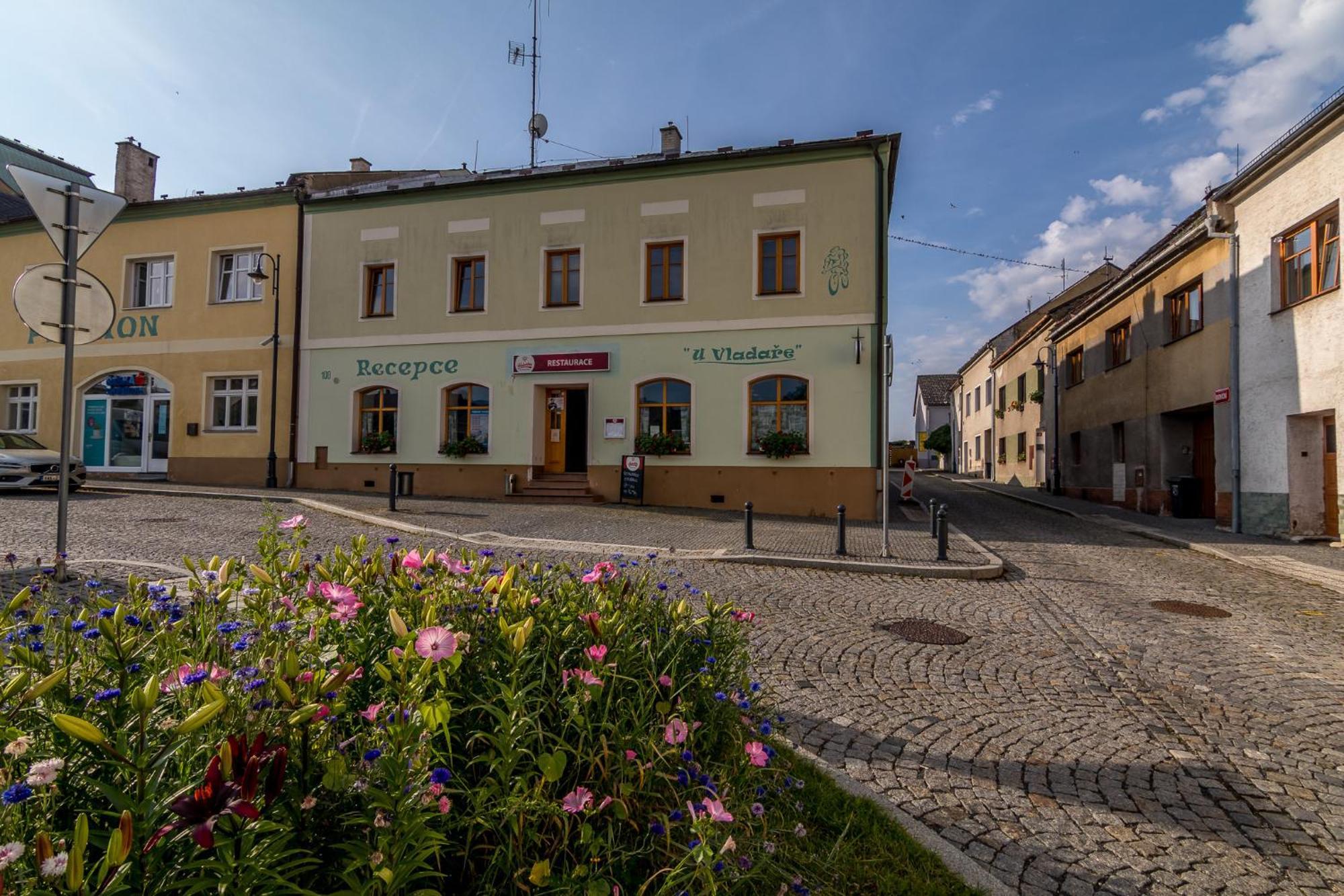 Penzion a restaurace U Vladaře Toužim Exteriér fotografie