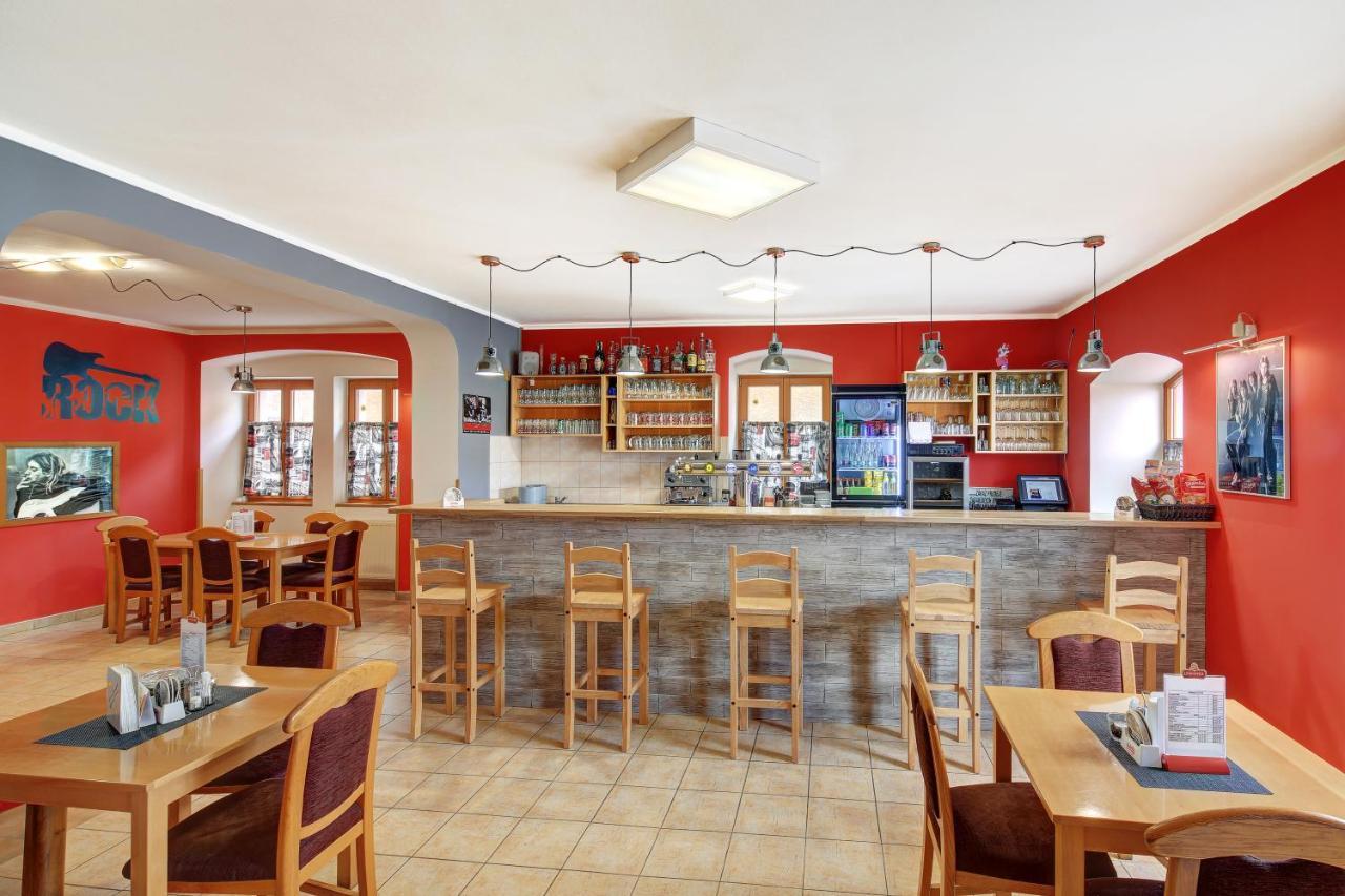 Penzion a restaurace U Vladaře Toužim Exteriér fotografie